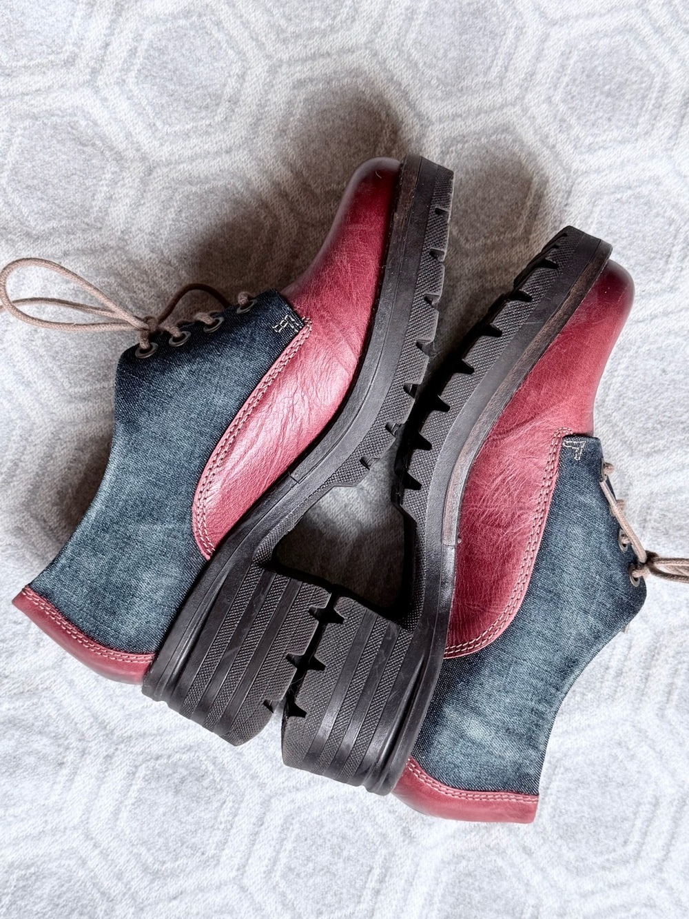 Dromedaris Kiara Whimsy Flowers Oxford Womens EU 38 Red Blue Embroidered - Picture 6 of 13